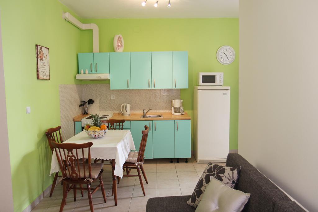 Apartmani Strada Каштела Экстерьер фото